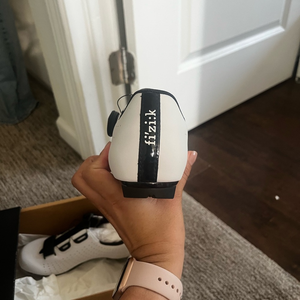 Fizik Women's Black and White Cycling Shoes